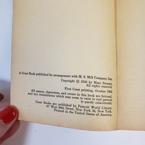 2 Mary Stewart Paperbacks Wildfire at Midnight 1962 & Nine Coaches Waiting 1963 - Picture 10 of 12